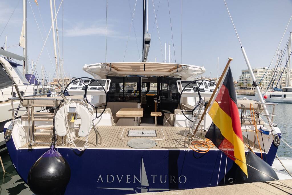 Sailing yacht Moody 54 DS Adventuro