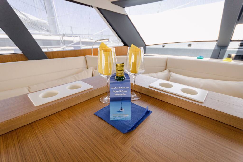 Sailing yacht Moody 54 DS Adventuro