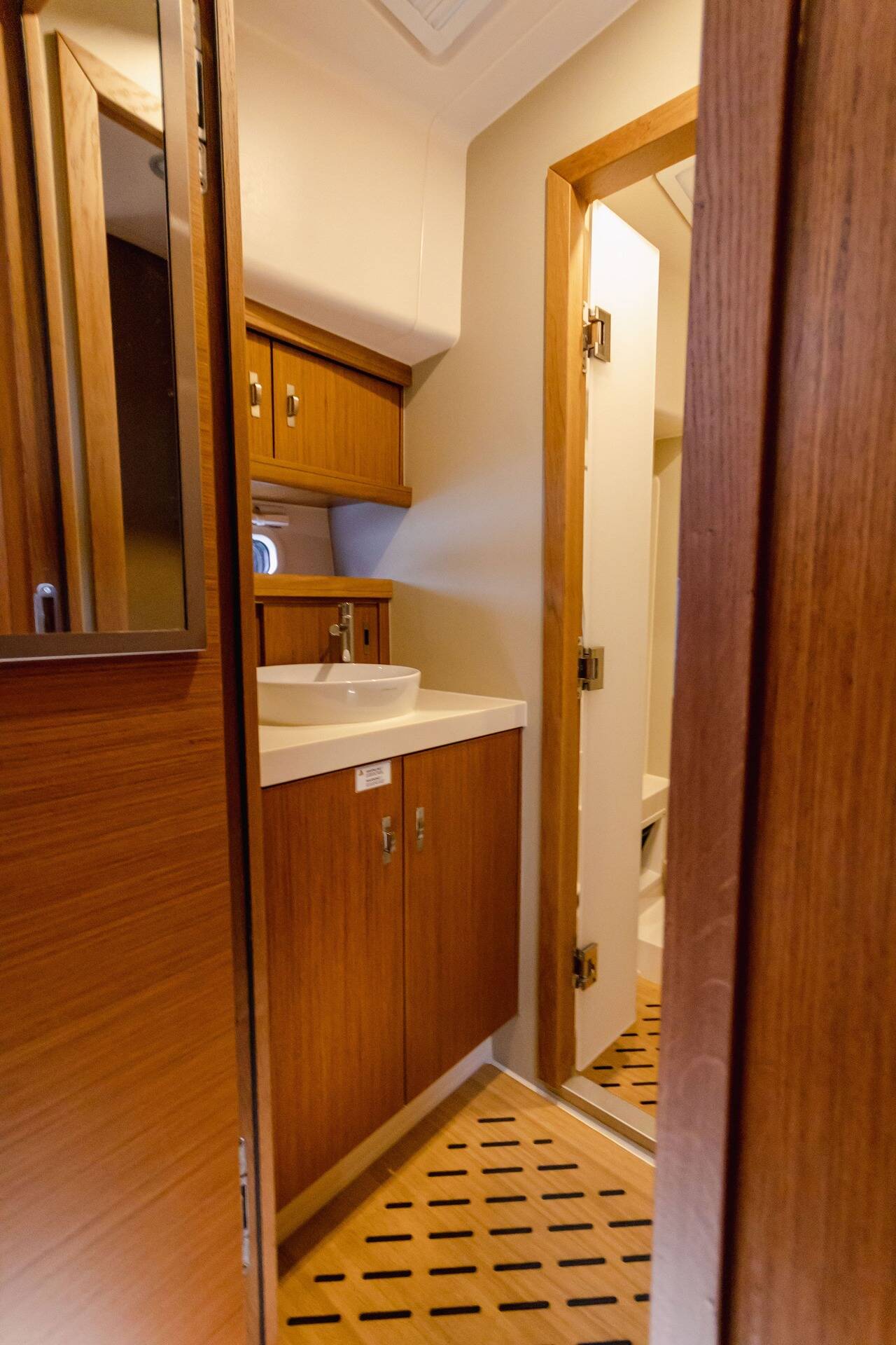 Sailing yacht Moody 54 DS Adventuro