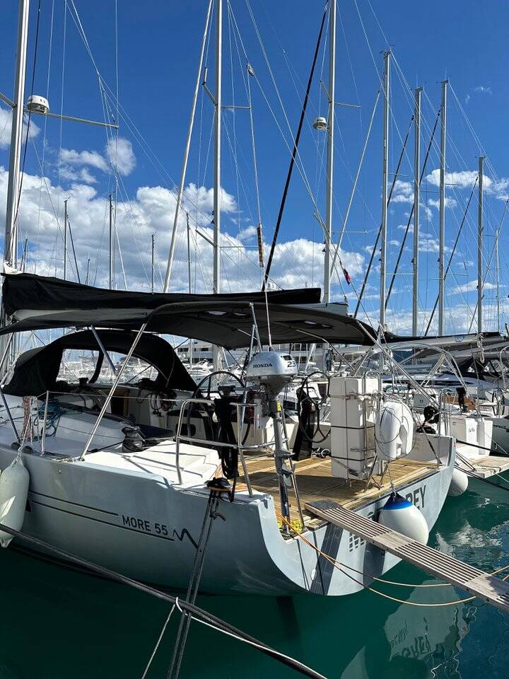 Sailing yacht More 55 More Grey