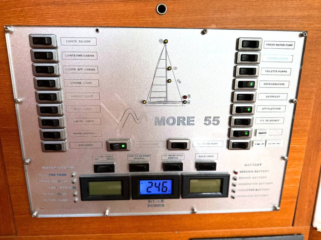 Sailing yacht More 55 More Grey