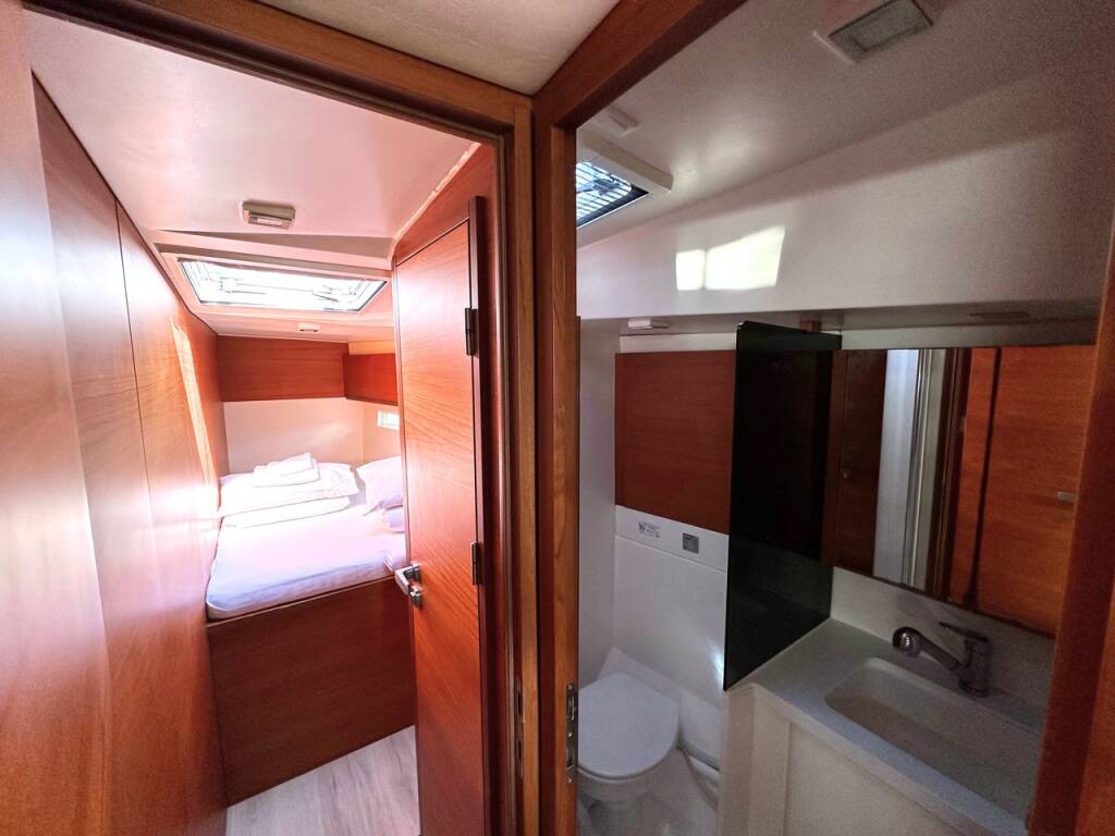 Sailing yacht More 55 More Grey