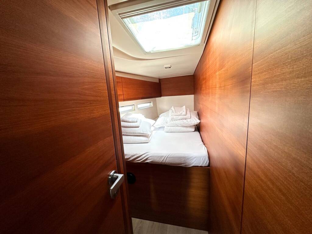 Sailing yacht More 55 More Grey