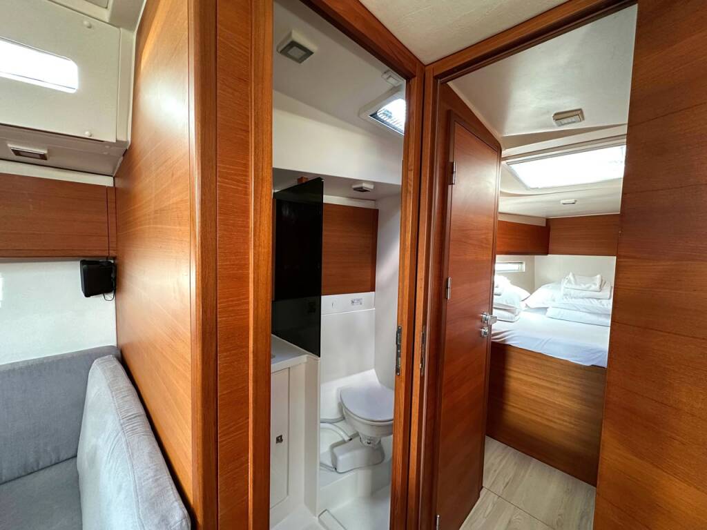 Sailing yacht More 55 More Grey