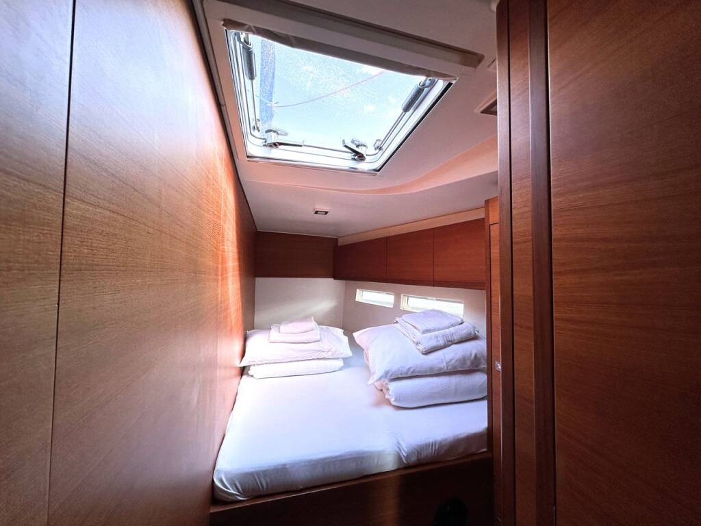Sailing yacht More 55 More Grey