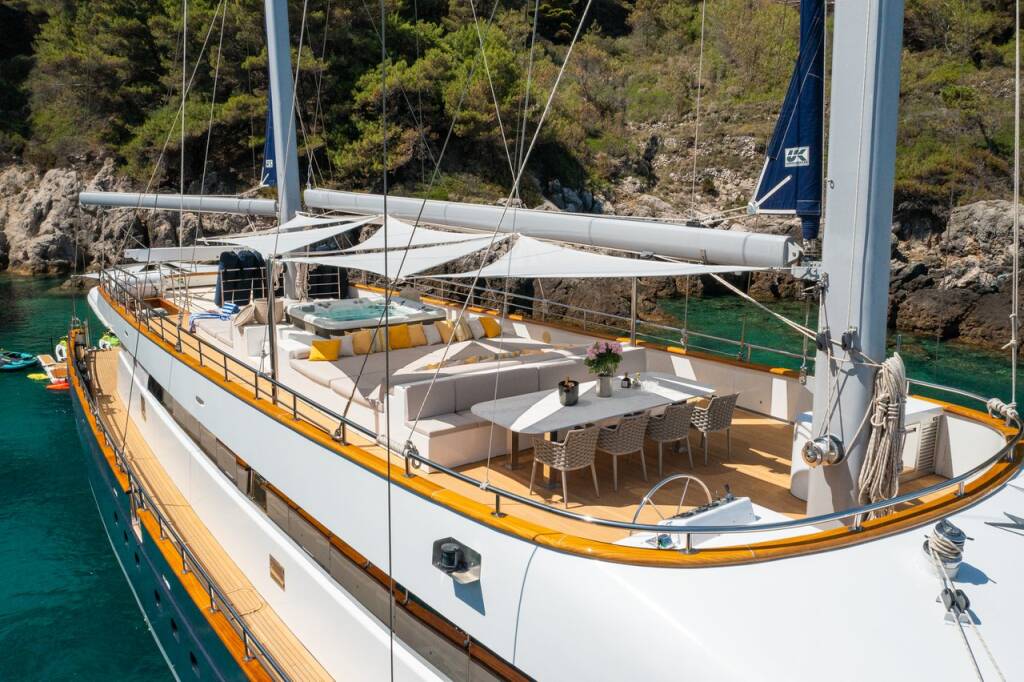 Luxury sailing yacht M/S Dalmatino Dalmatino