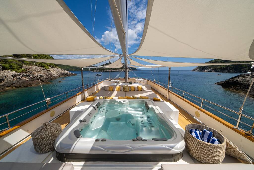 Luxury sailing yacht M/S Dalmatino Dalmatino