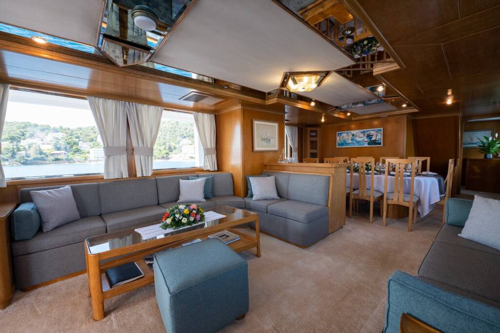 Luxury motor yacht M/Y Elena Elena