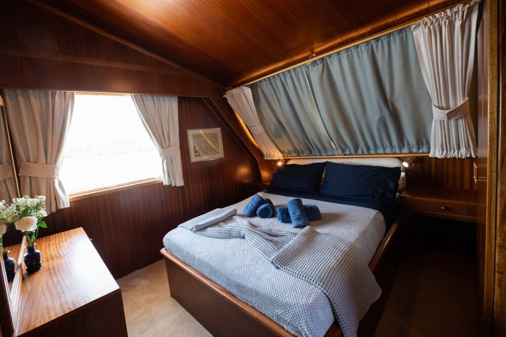 Luxury motor yacht M/Y Elena Elena