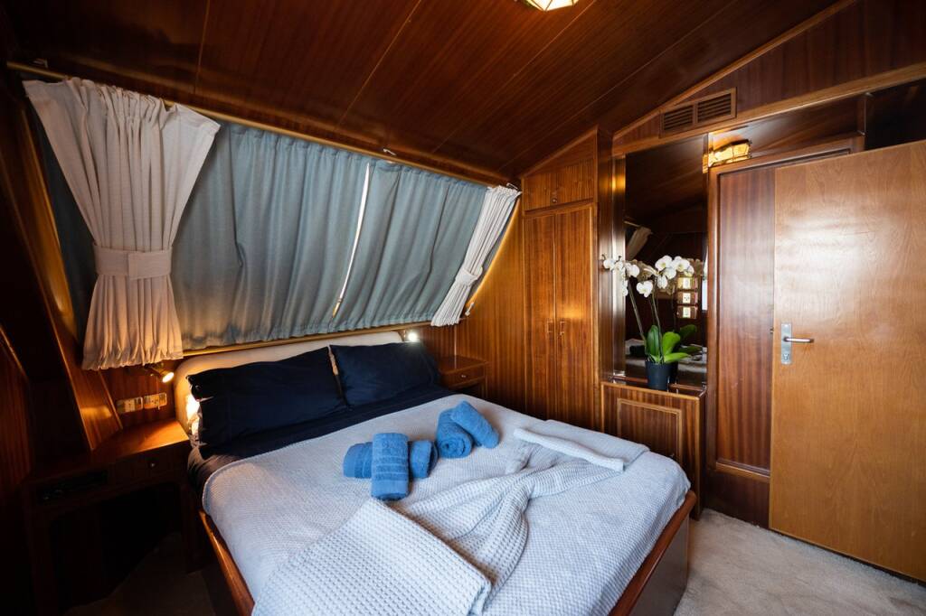 Luxury motor yacht M/Y Elena Elena