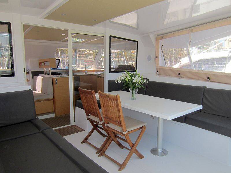 Catamaran Nautitech 40 Open Amara