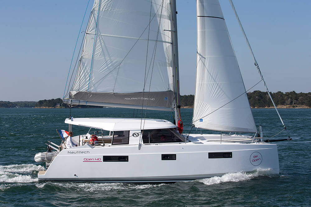 Catamaran Nautitech 40 Open CLASS