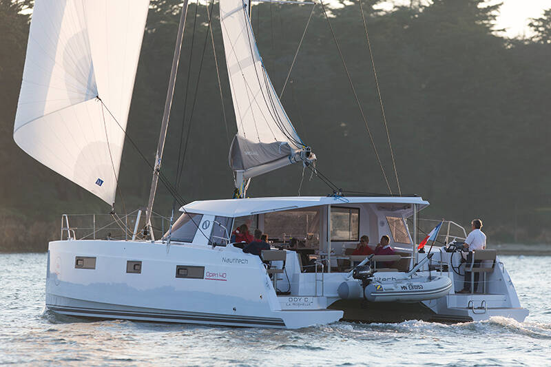 Catamaran Nautitech 40 Open CLASS