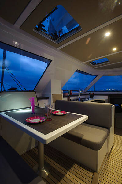 Catamaran Nautitech 40 Open CLASS