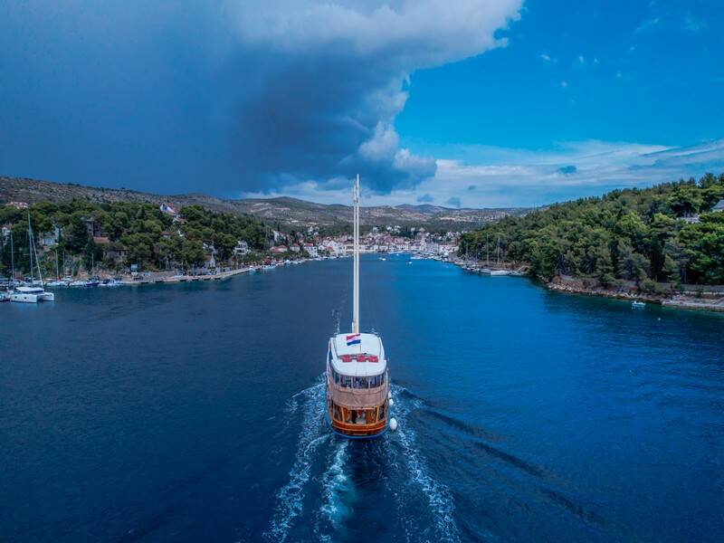 Motorsailer Novi Dan Novi Dan