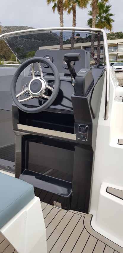 Motorboot Nuva M6 Cabin No Name
