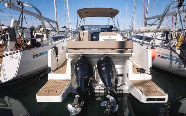Nuva M9 Cabin Planac Palma de Mallorca, Real Club Nautico
