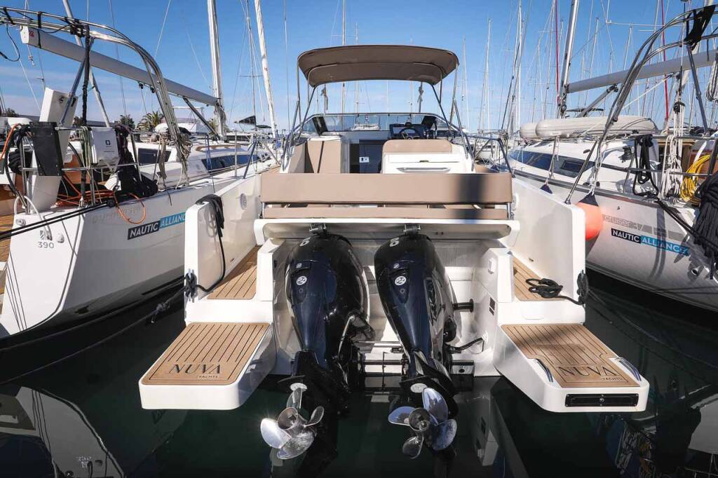 Motor boat Nuva M9 Cabin Planac