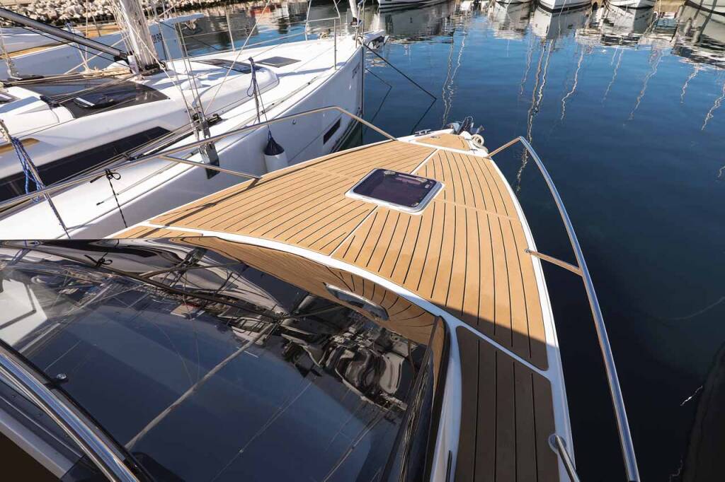 Motor boat Nuva M9 Cabin Planac