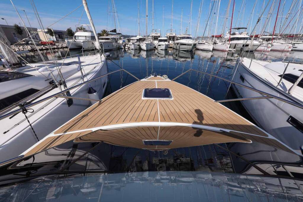 Motor boat Nuva M9 Cabin Babac