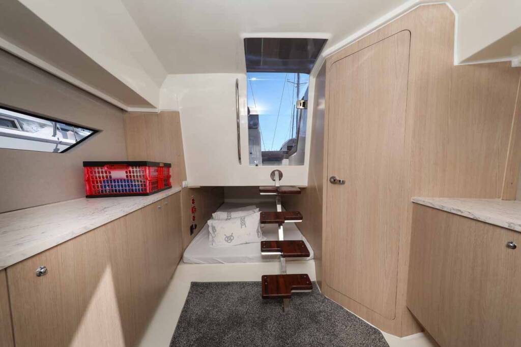 Motor boat Nuva M9 Cabin Babac