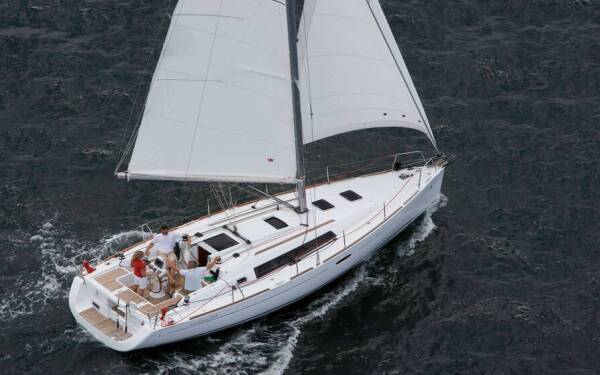 Oceanis 34 Seneca Roses, Empuriabrava marina