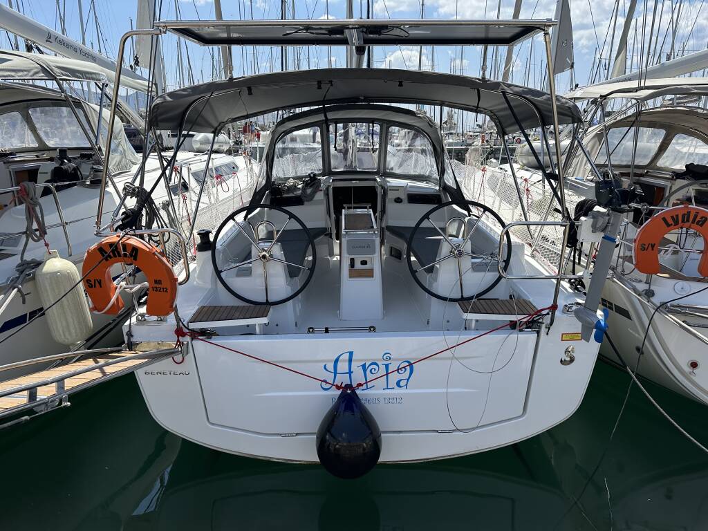 Sailing yacht Oceanis 34.1 Aria