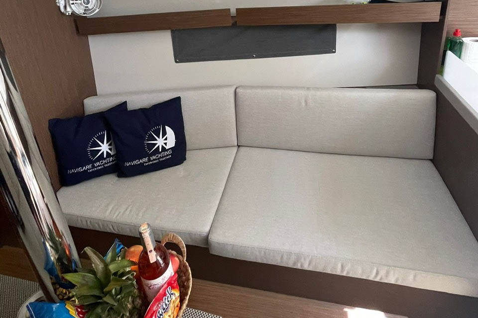 Sailing yacht Oceanis 34.1 ORIONIS