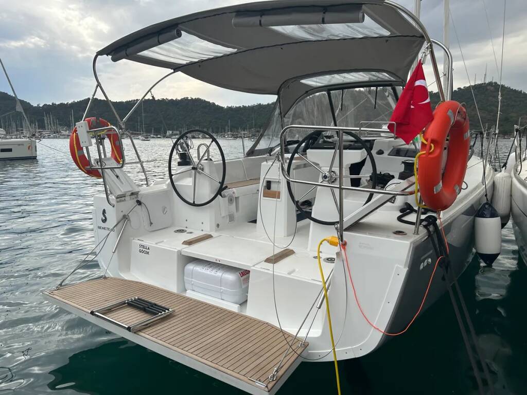 Sailing yacht Oceanis 34.1 Stella
