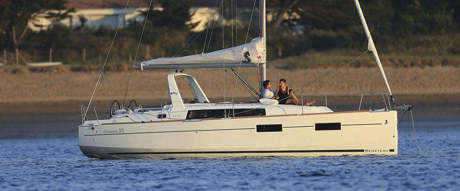 Sailing yacht Oceanis 35 Minta