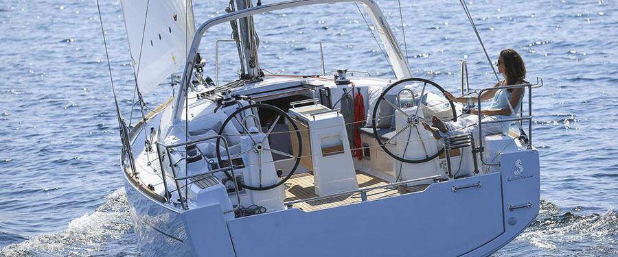 Sailing yacht Oceanis 35 Minta