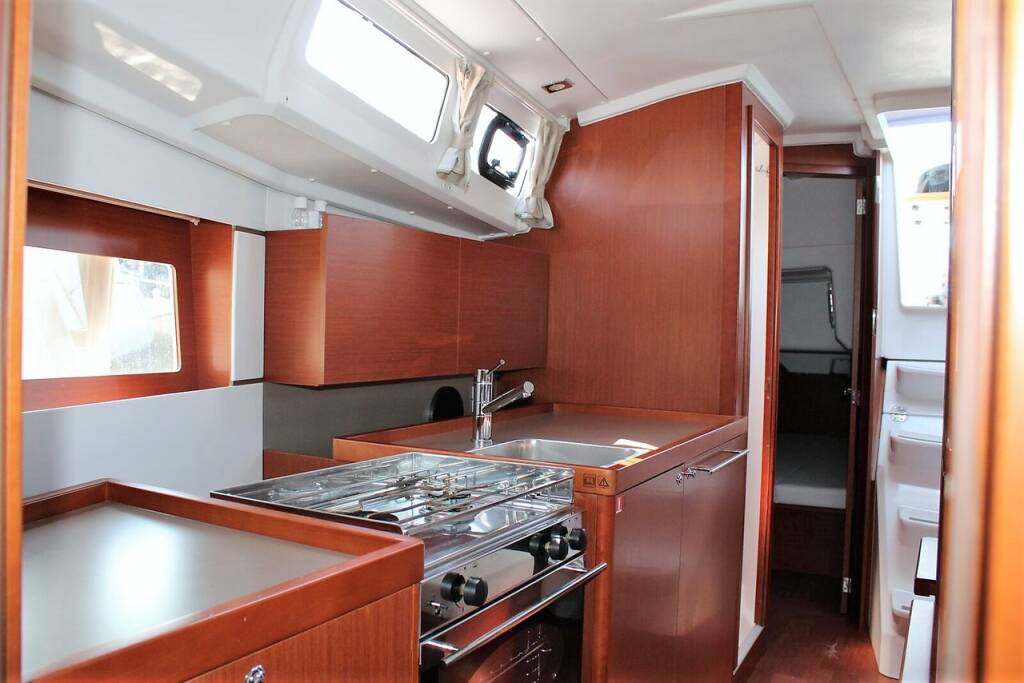 Sailing yacht Oceanis 35 Jean Michel