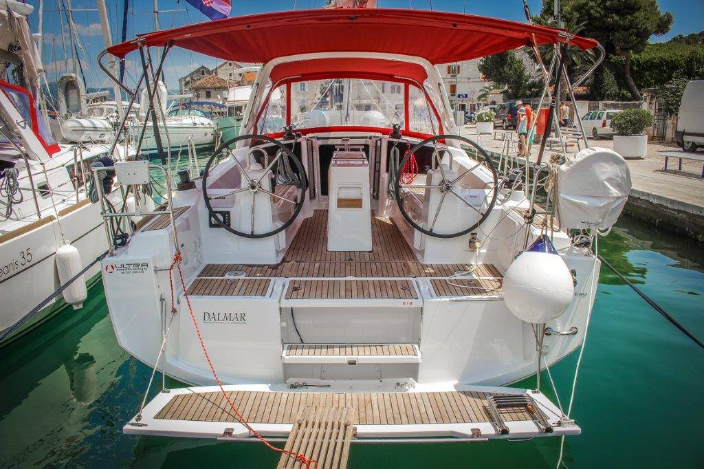 Sailing yacht Oceanis 35 Dalmar