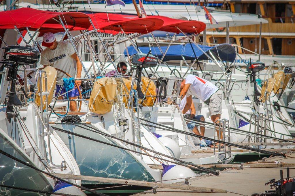 Sailing yacht Oceanis 35 Dalmar
