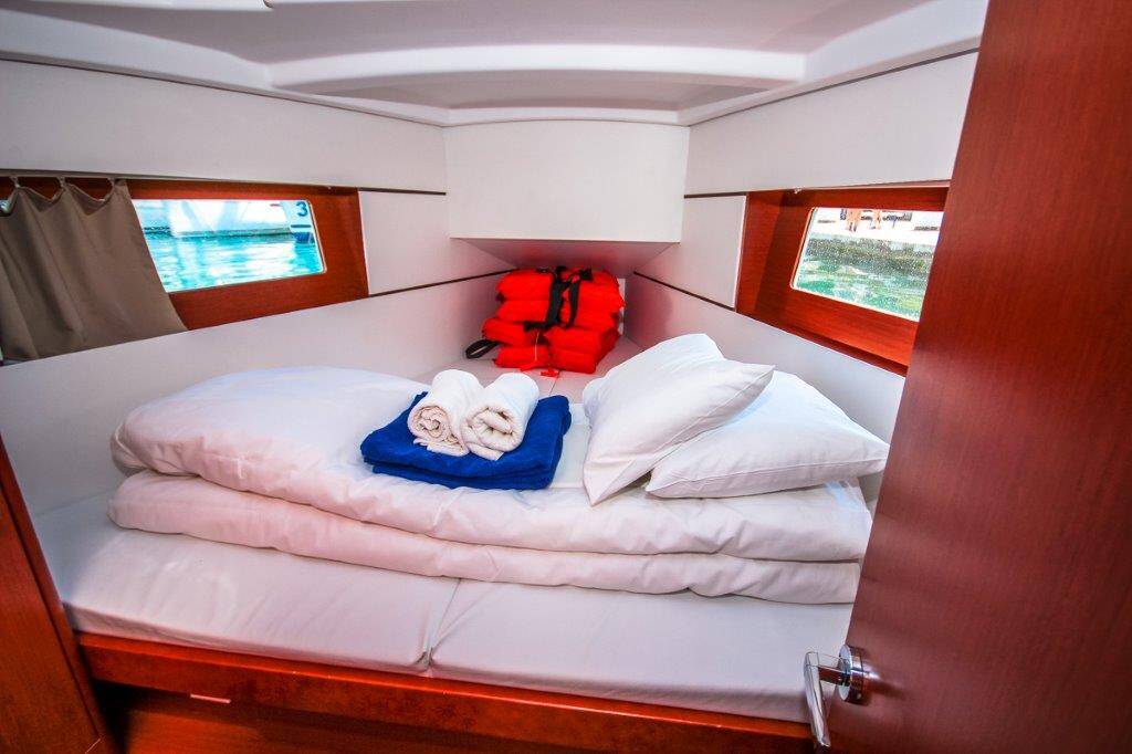 Sailing yacht Oceanis 35 Dalmar
