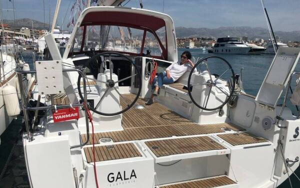 Oceanis 35 Gala ACI Marina Split