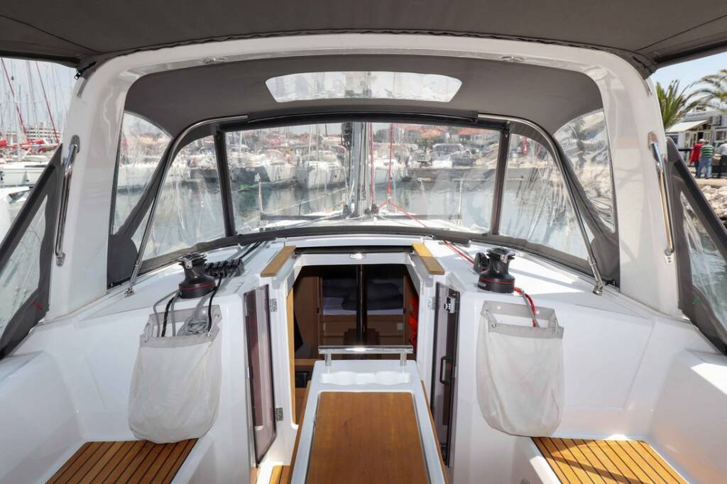 Sailing yacht Oceanis 35.1 Aquarius
