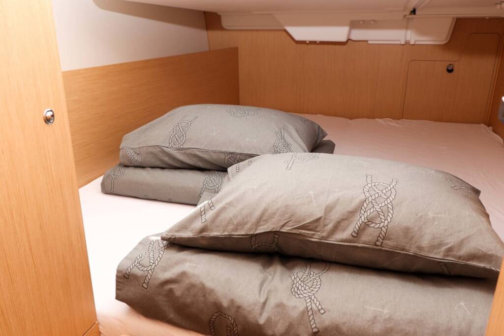 Sailing yacht Oceanis 35.1 Aquarius