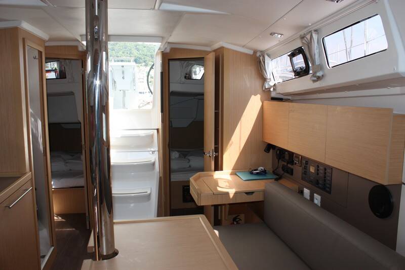 Sailing yacht Oceanis 35.1 Maya Bay 2