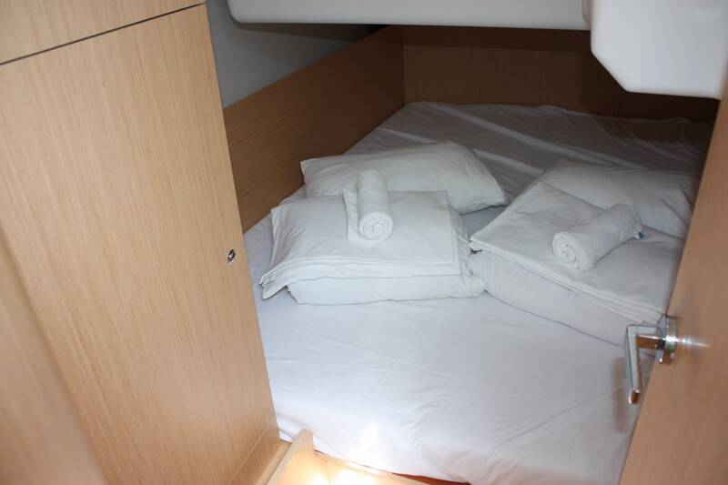 Sailing yacht Oceanis 35.1 Maya Bay 2