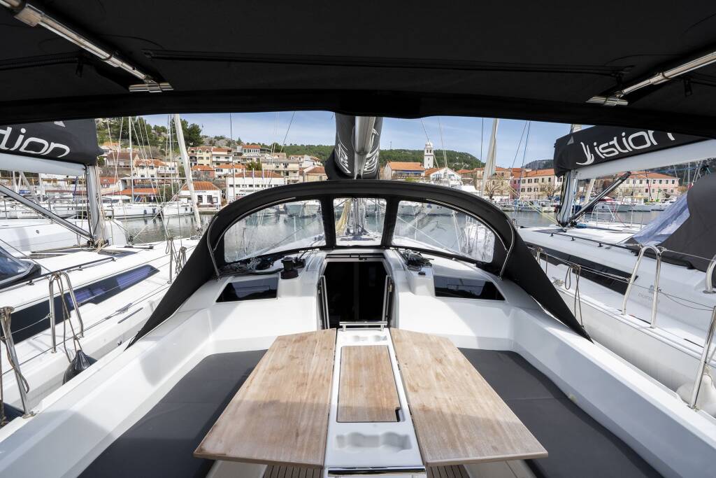 Segelyachten Oceanis 37.1 First Dream