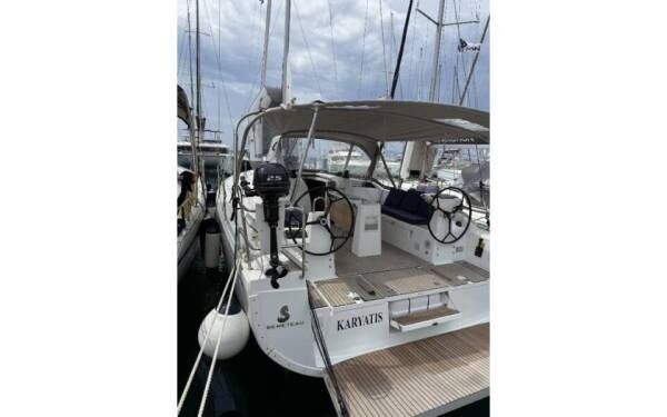 Oceanis 37.1 Karyatis Athens, Alimos marina