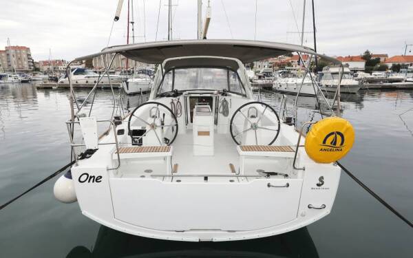 Oceanis 38 One Marina Šangulin, Biograd