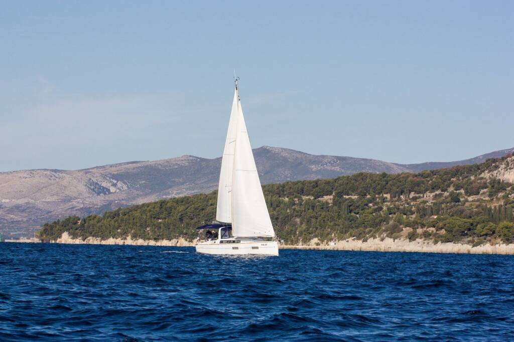 Sailing yacht Oceanis 38 Arsen