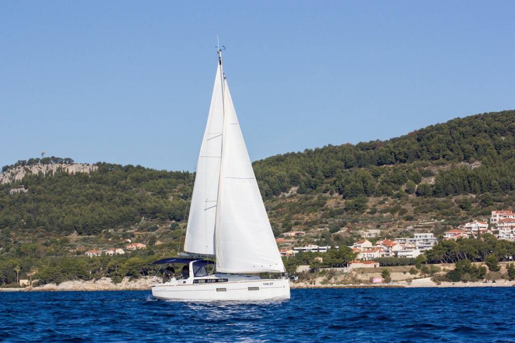 Sailing yacht Oceanis 38 Arsen