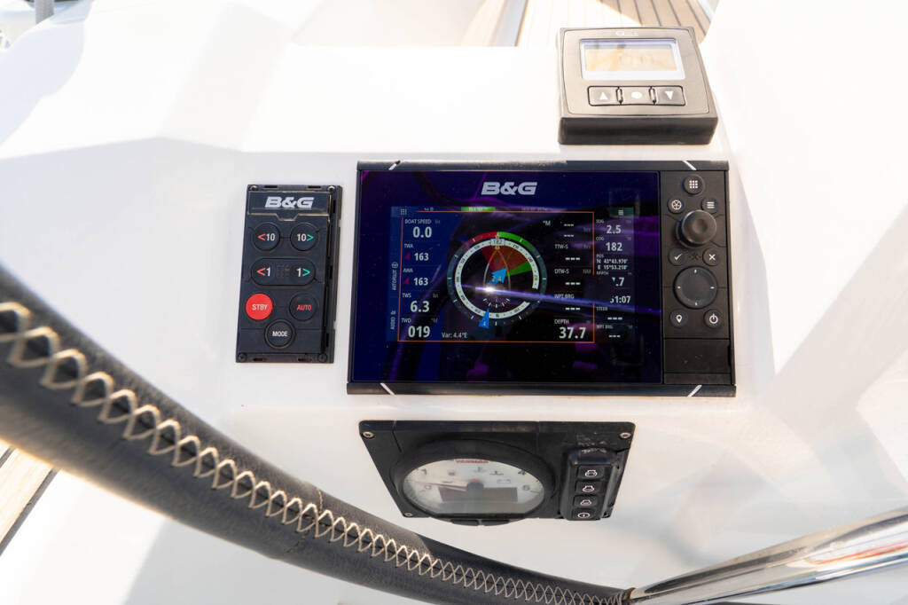 Segelyachten Oceanis 38 Aphrodite 
