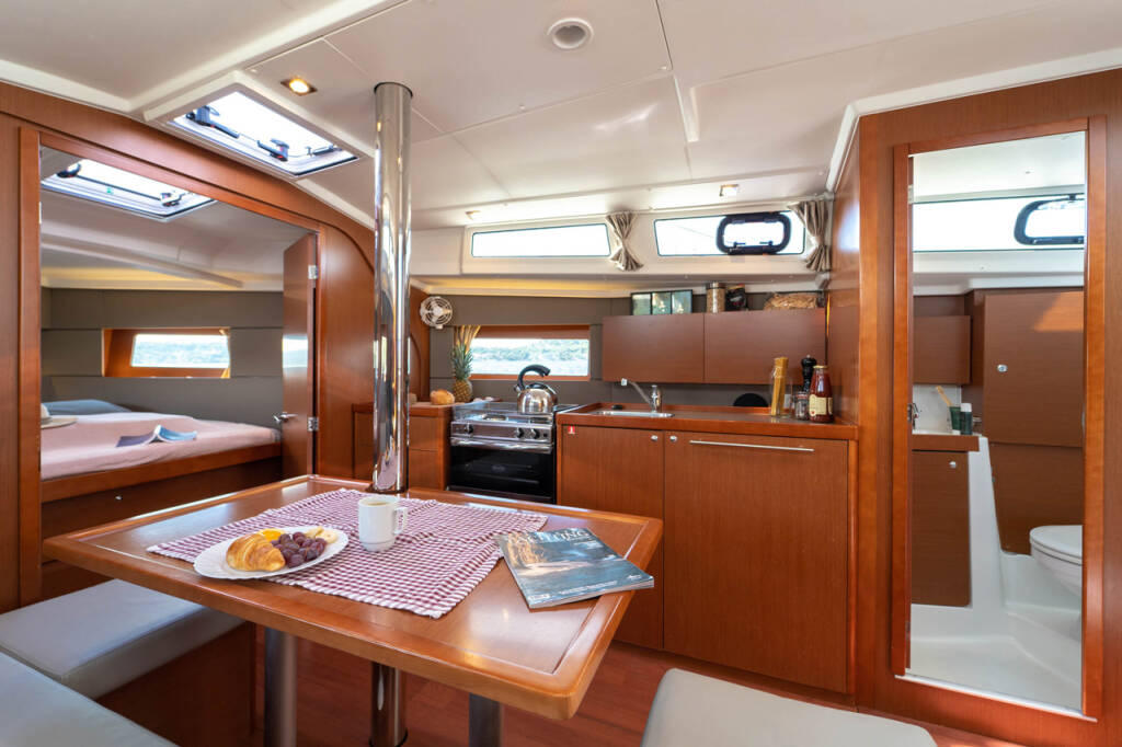 Segelyachten Oceanis 38 Aphrodite 