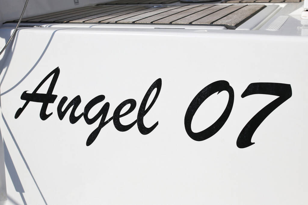 Segelyachten Oceanis 38.1 Angel07