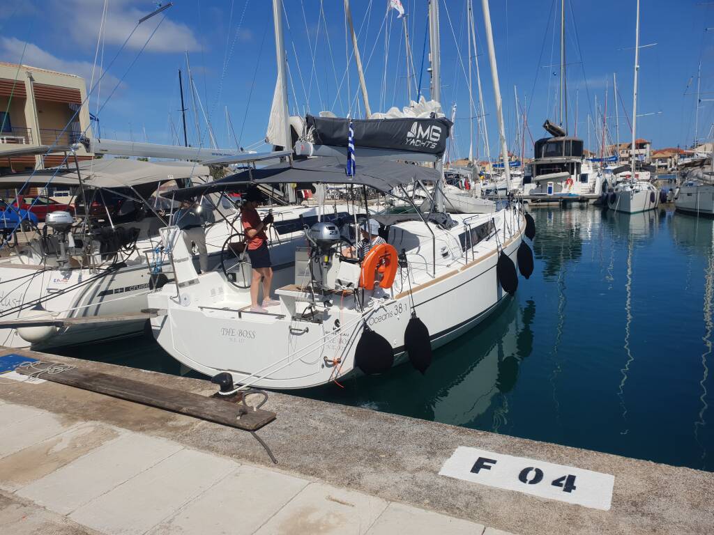 Sailing yacht Oceanis 38.1 The Boss