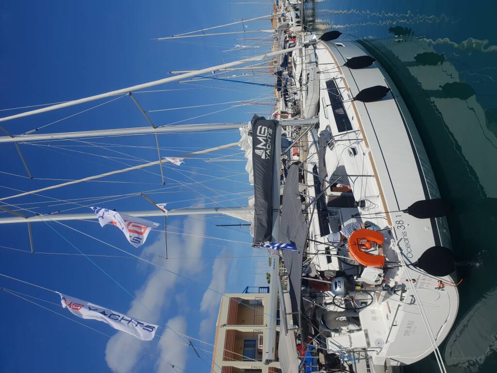 Sailing yacht Oceanis 38.1 The Boss